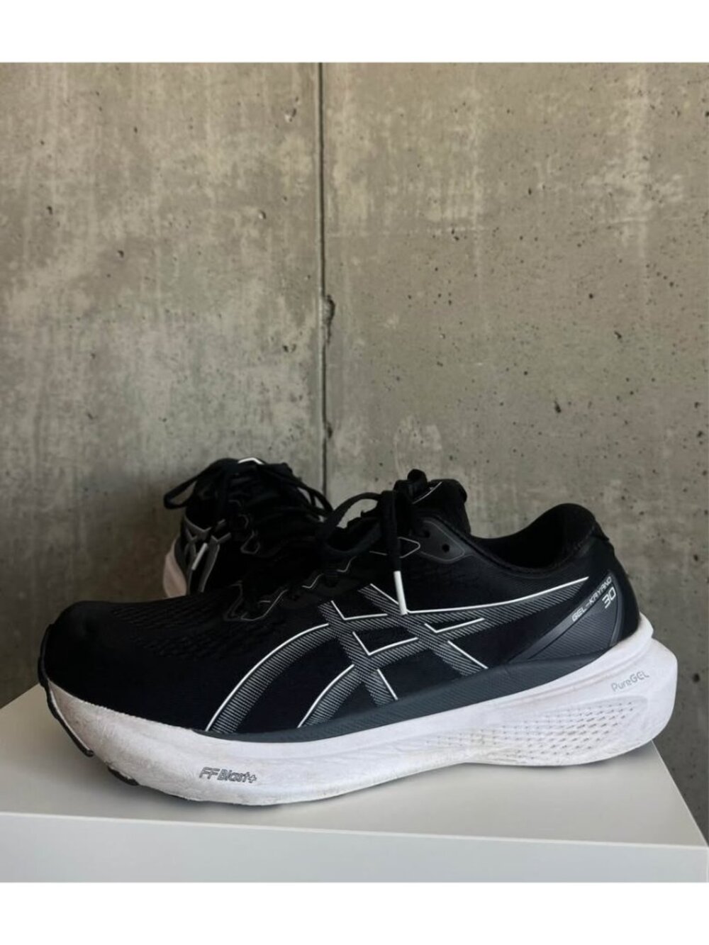 ASICS Gel Kayano 30 Black Men’s US 11 Good Used Condition